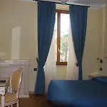 Primula Hotel 2*