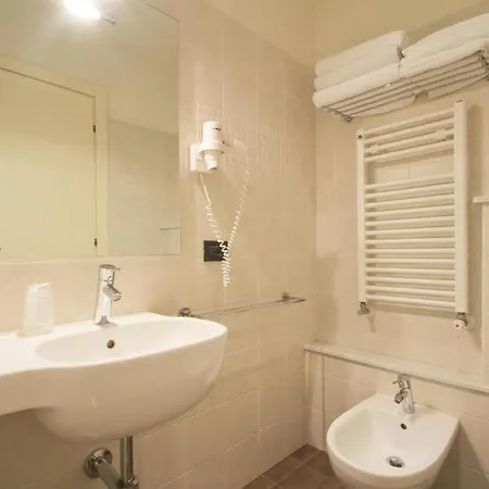 Primula Hotel 2*