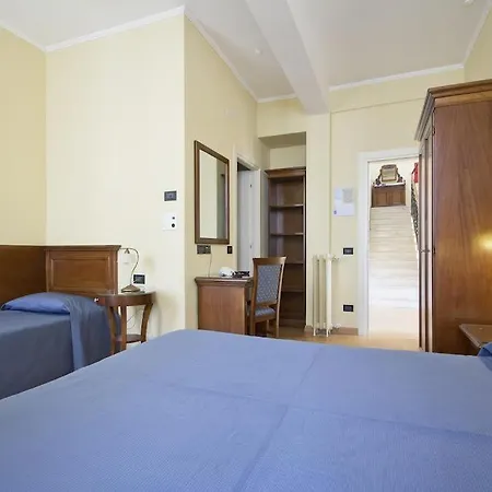 Ξενοδοχείο Primula 2*