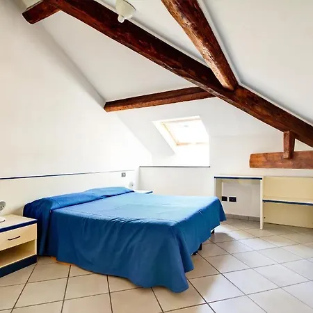 普利姆拉酒店 2* 阿拉西奥